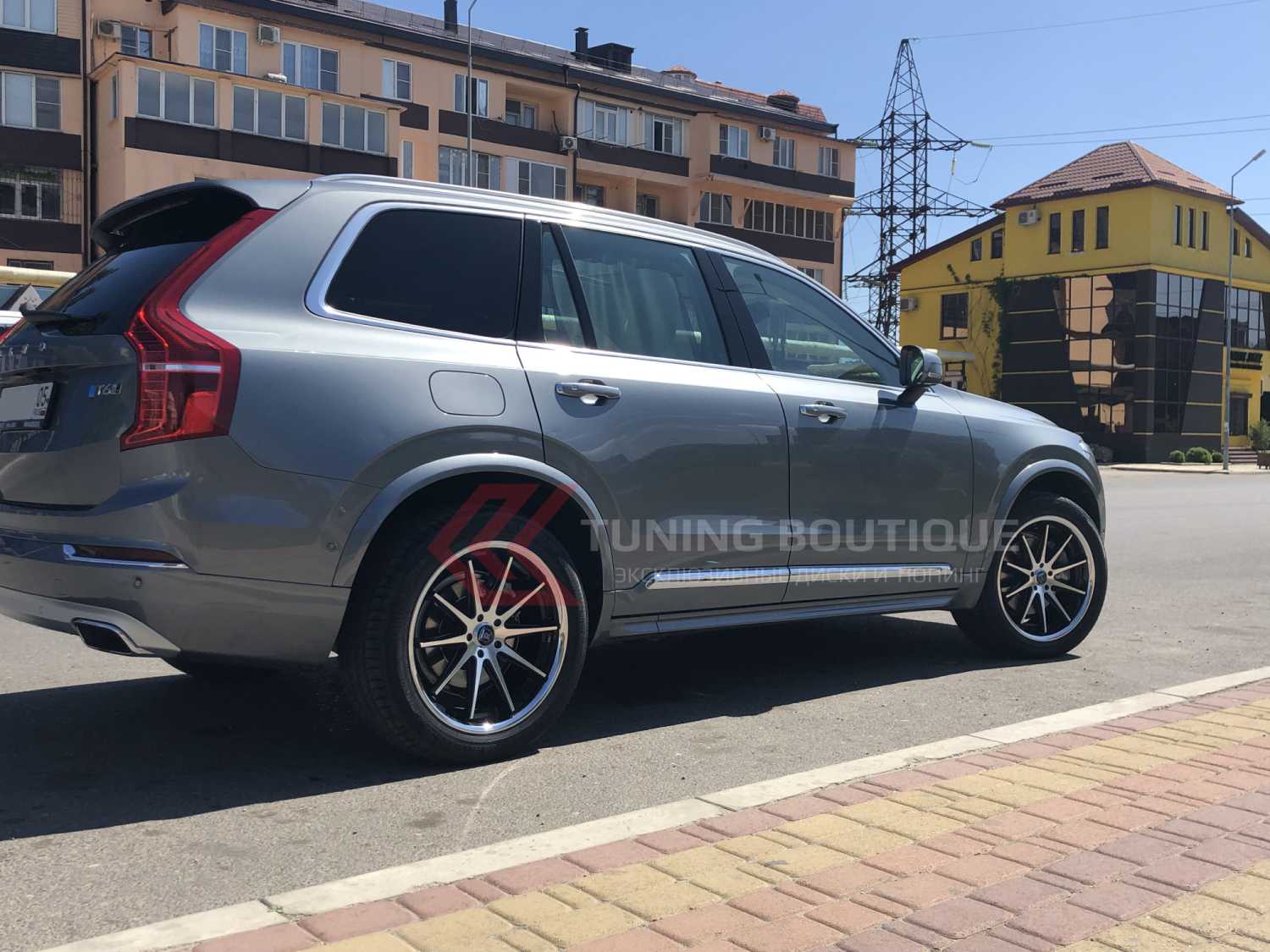 Volvo XC90 на дисках Rohana RC10 Black Machined фото 2